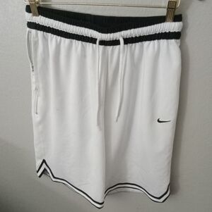 Nike Dry Fit Elastic Waist Training Short Men’s Medium